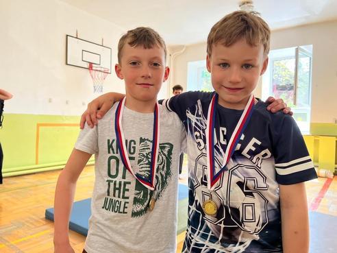 IMG_4345.jpeg, 492x369, 34.98 KB